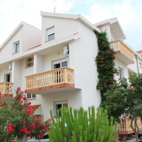 Apartmani Nada Vir