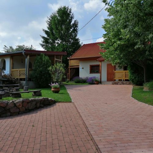 Vackor Vendégházak Cserkút