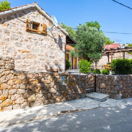 Villa Jucinovi Dvori Starigrad – Starigrad, Croația