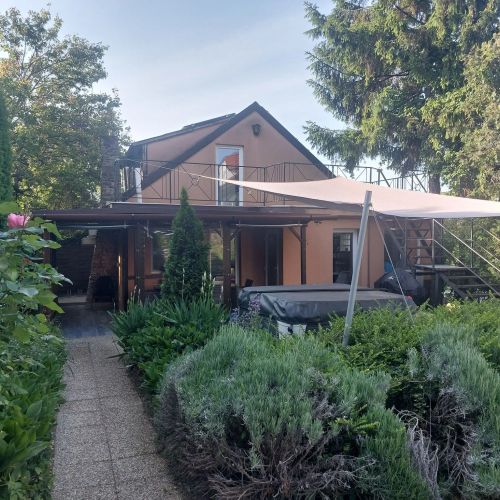 Mediterrán Holiday Home - jacuzzi&pool Balatonfüred – Balatonfüred, Maďarsko