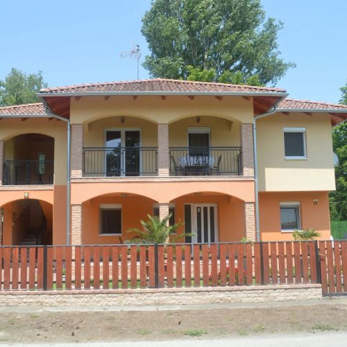 Granada Medencés Apartmanház Szántód – Szántód, Węgry