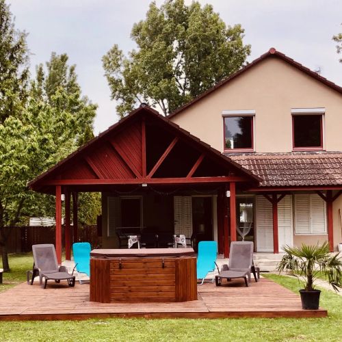 Tieff Apartmanház Balatonszárszó – Balatonszárszó, Ungaria