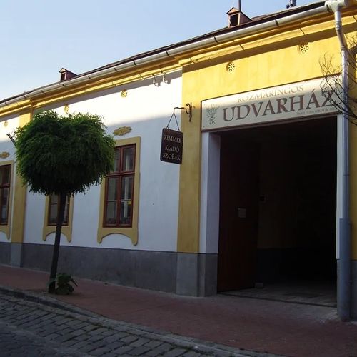 Rozmaringos Udvarház Dunaföldvár