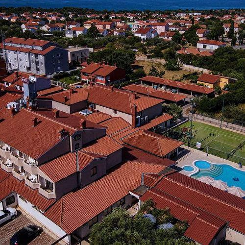 Hotel Villa Letan Peroj