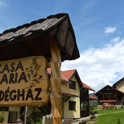 Casa Maria Izvoru Mureșului – Izvoru Mureșului, România