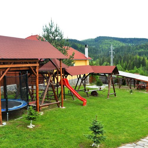 Casa Maria Izvoru Mureșului – Izvoru Mureșului, România