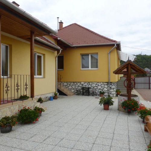 Napfény Apartman és Vendégház Egerszalók – Egerszalók, Węgry