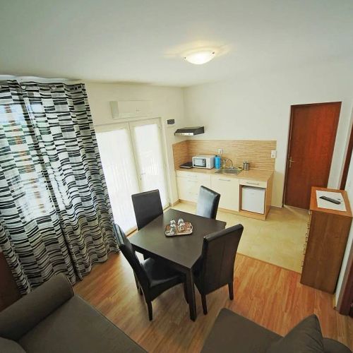 Lelle-Strand Apartman A Balatonlelle – Balatonlelle, Ungaria