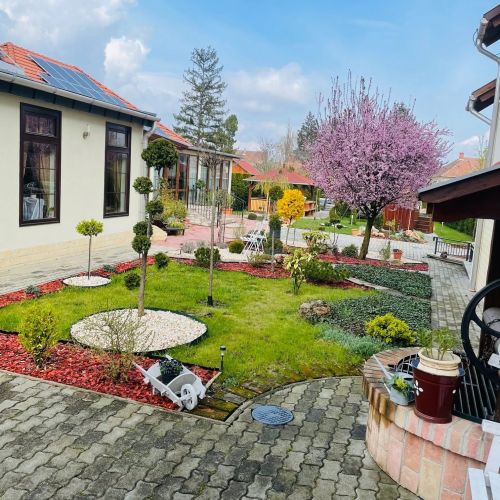 Meggyes Hotel Szerencs – Szerencs, Ungaria