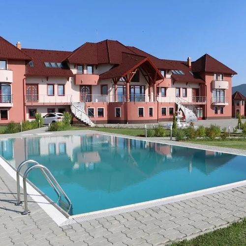 Apartamente Sanderson Delnița