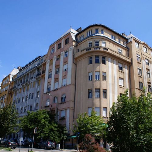 Green Door Family Apartment Budapest