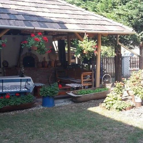 Hostel Vendégház Fót – Fót, Ungaria