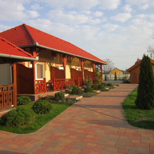 Hőforrás Szállások Cserkeszőlő