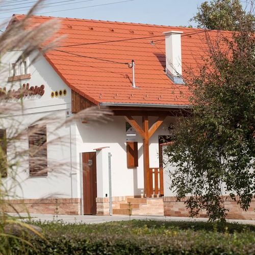 Maushaus Véménd