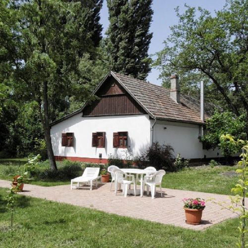 Jegenyés Birtok Vendégház Zsombó – Zsombó, Ungaria