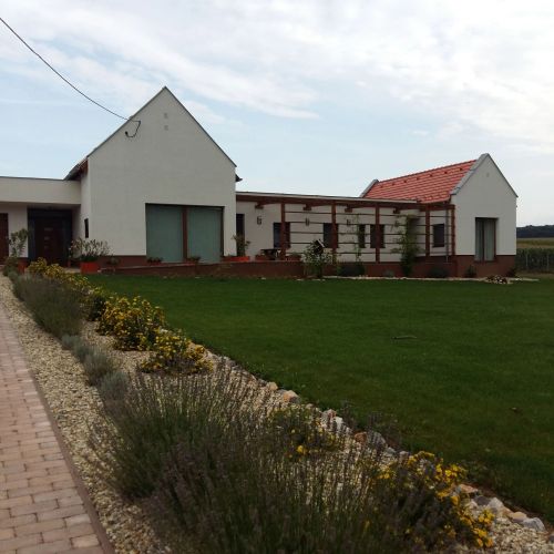 Láng Vendégház Villánykövesd