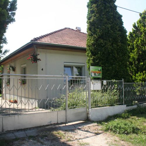 Bakonyi Margaréta Vendégház Bakonyszentlászló – Bakonyszentlászló, Węgry