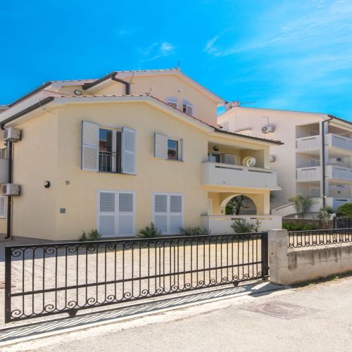 Apartman Nino Malinska – Malinska, Croația