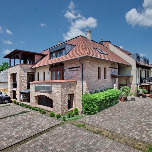 Várfürdő Panzió Gyula