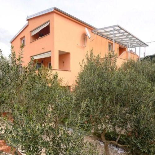 Apartman Maslina Gornji Karin