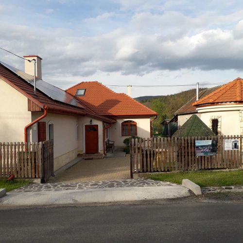 Csenkő-Pataki Vendégház Telkibánya