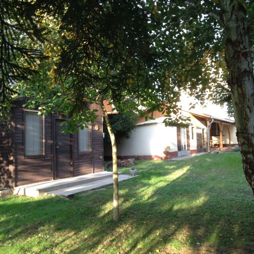 Bibi Apartmanház Balatonboglár – Balatonboglár, Ungaria