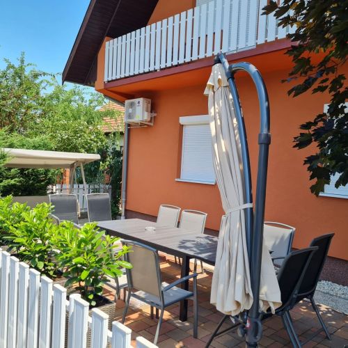L&F Apartmanok Balatonboglár – Balatonboglár, Ungaria