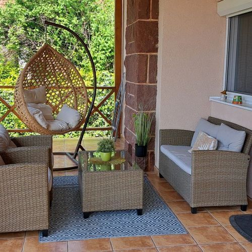 Töreki Plusz Apartman Balatonalmádi – Balatonalmádi, Ungaria