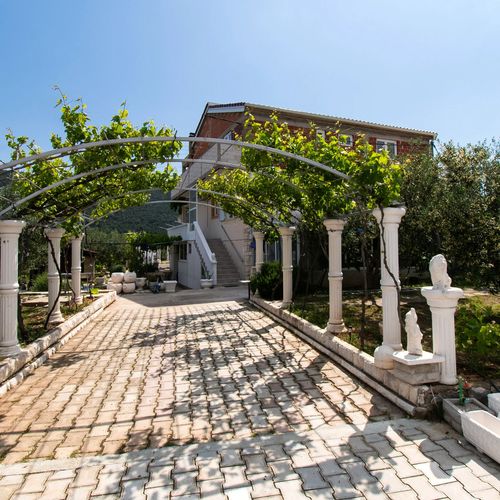 Apartments Jadranka Grebastica