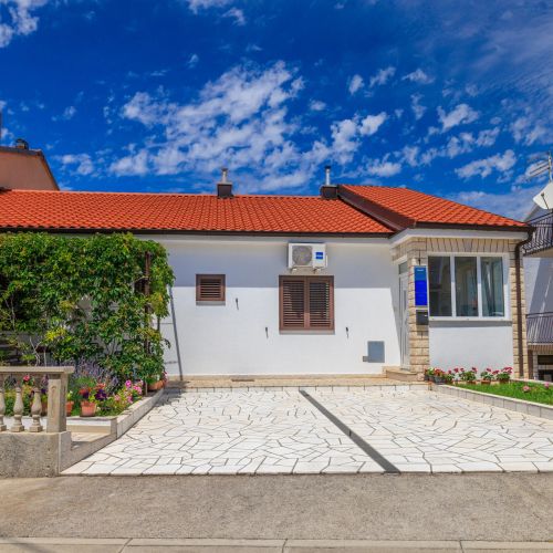 Apartments Tome Senj