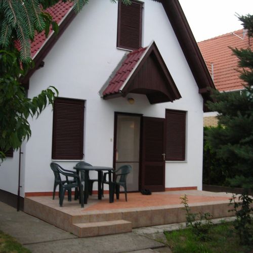 Alpesitetős Kiss Apartman Orosháza