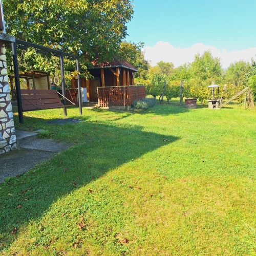 Balaton Hegyvidéki Apartman Balatonederics – Balatonederics, Ungaria