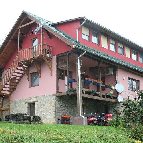 Gadányi Vendégház és Lovarda Komló