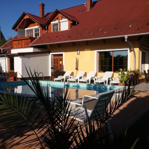 Zöld Sziget Apartmanház II. Gyenesdiás