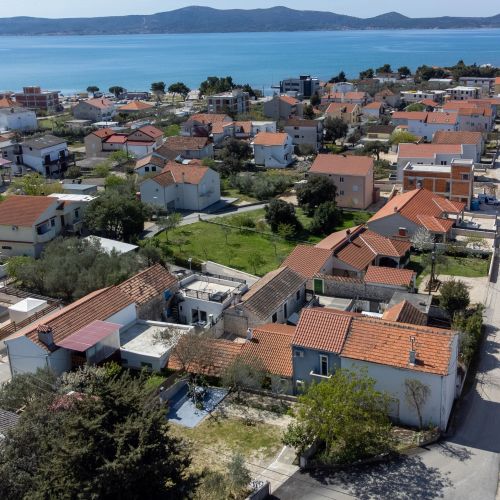 Family-friendly House With Hot Tub Sukošan, Zadar - 6123 Sukošan – Sukošan, Chorwacja