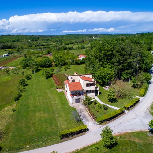Apartments With Parking Space Manjadvorci, Marčana - 7445 Manjadvorci