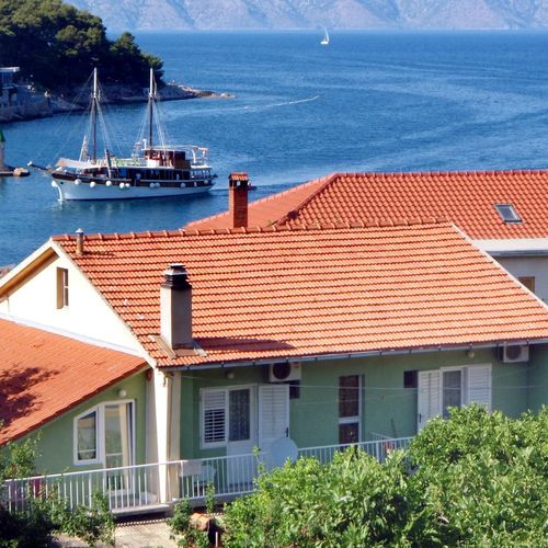 Apartmanok és Szobák A Tenger Mellett Jelsa, Hvar - 4602 Jelsa