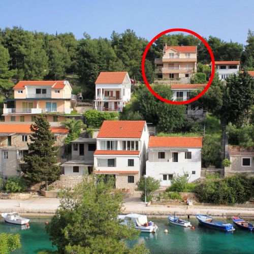 Apartments With Parking Space Basina, Hvar - 12420 Basina