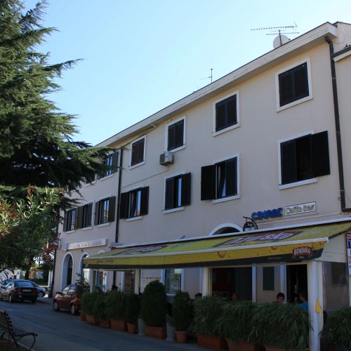 Apartments With Parking Space Poreč - 7265