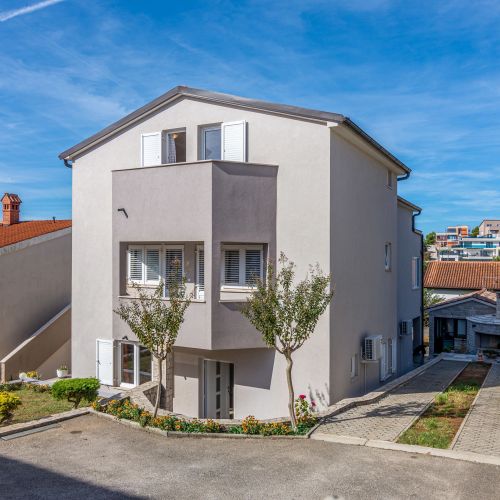 Apartments With Parking Space Medulin - 2274