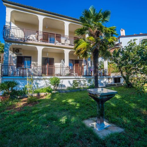 Apartments With Parking Space Poreč - 6984