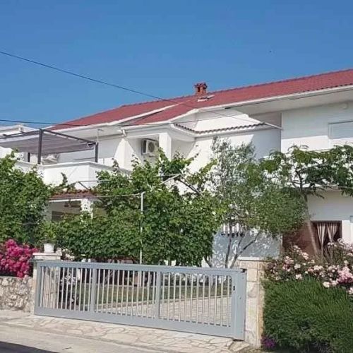 Apartmanok Parkolóhellyel Ljubac, Zadar - 6141 Ljubač