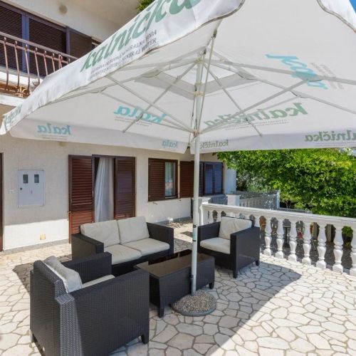 Apartments With Parking Space Crikvenica - 5493