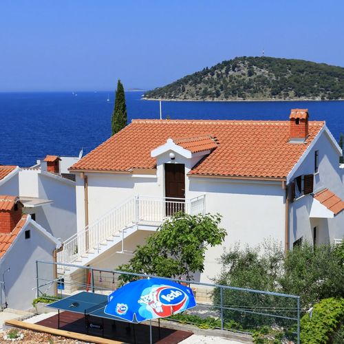 Családi Apartmanok A Tenger Mellett Razanj, Rogoznica - 10373 Ražanj