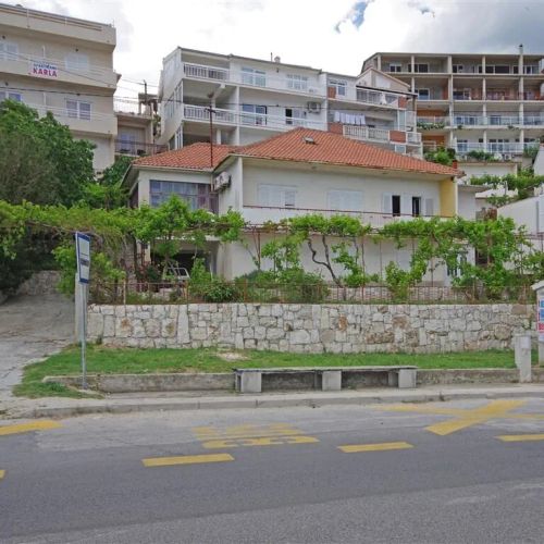 Apartments By The Sea Dugi Rat Omiš - 7575