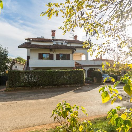 Apartments With Parking Space Karigador, Novigrad - 2534 Karigador