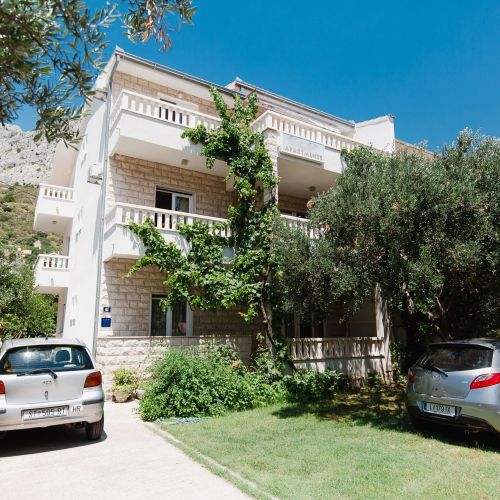 Apartments With Parking Space Duće, Omiš - 2773 Duće