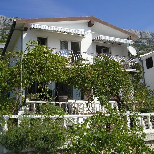 Apartments With Parking Space Pisak, Omiš - 1009 Pisak