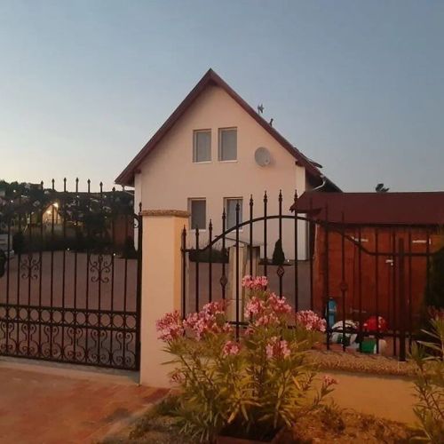 Írisz és Márk Apartmanok Alsóörs
