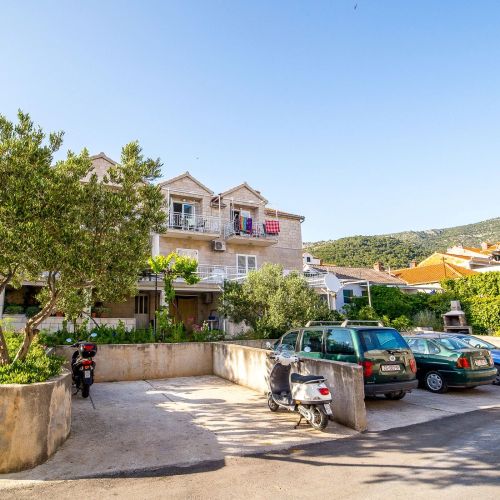 Apartments With Parking Space Bol, Brač - 12980 Bol